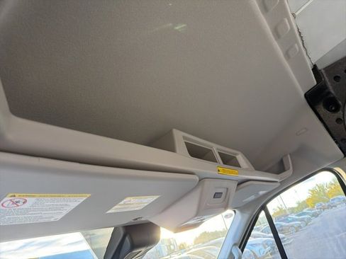 New 2025 Ford Transit 250 148 Medium Roof image 7