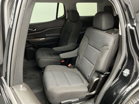 Certified 2023 GMC Acadia SLE w/ Driver Convenience Package image 11