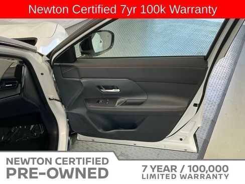 Used 2025 Nissan Kicks SR FWD image 35