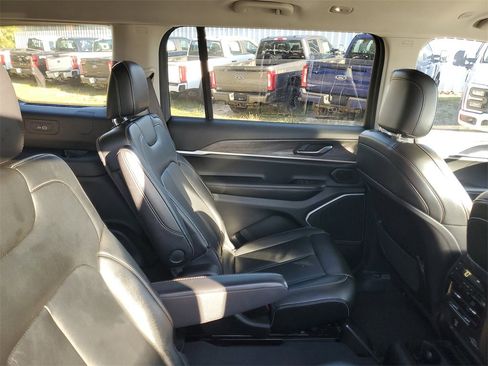 Used 2021 Jeep Grand Cherokee L Limited image 35