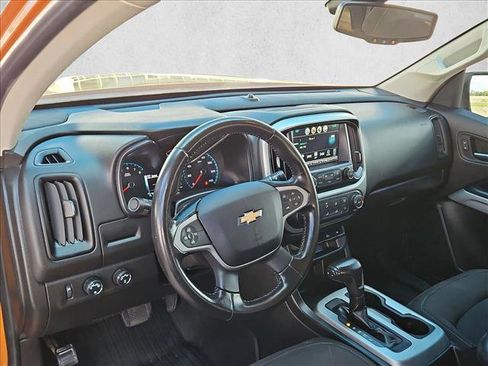 Used 2017 Chevrolet Colorado LT AWD/4WD image 16