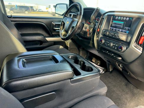 Used 2018 Chevrolet Silverado 1500 LT w/ LT Eassist Package image 48