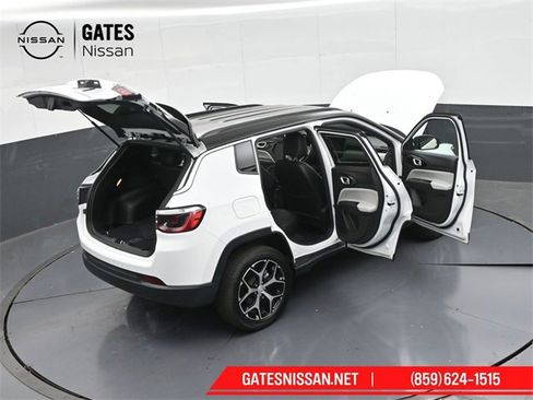 Used 2024 Jeep Compass Limited image 48