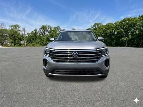 Used 2025 Volkswagen Atlas SE FWD image 3