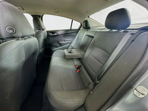 Used 2018 Chevrolet Cruze LT FWD image 26