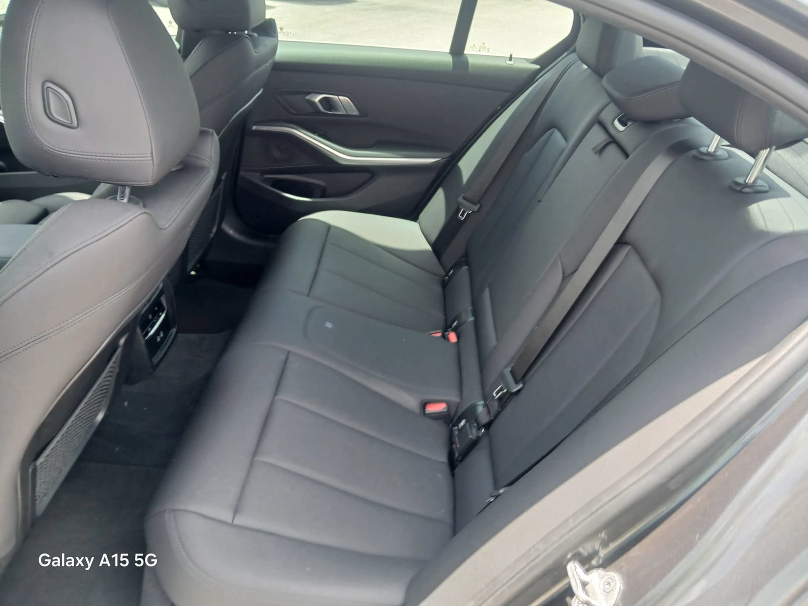 Used 2021 BMW 330i Sedan w/ Premium Package RWD image 10