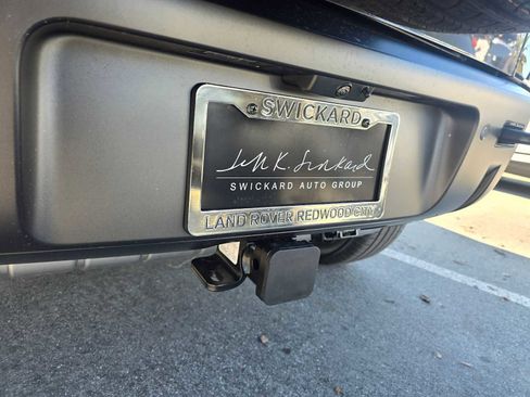 New 2026 Land Rover Defender 110 X-Dynamic SE image 16