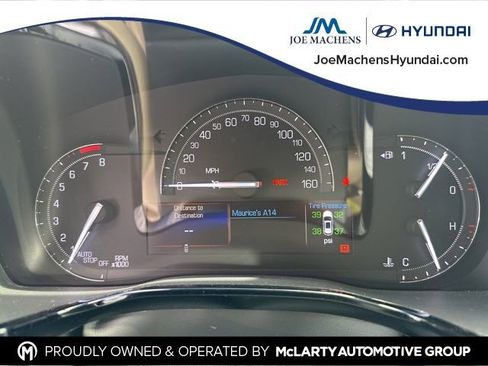 Used 2017 Cadillac XT5 Luxury w/ Driver Awareness Package FWD image 4