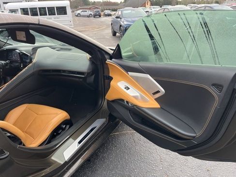 Used 2021 Chevrolet Corvette Stingray Preferred Cpe w/ Battery Protection Package image 9