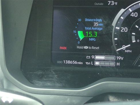 Used 2022 Toyota Tundra Platinum w/ Advanced Package AWD/4WD image 24