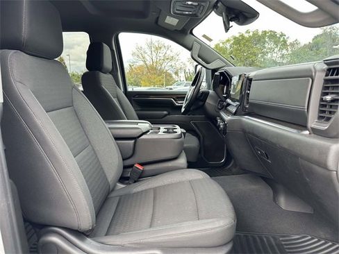 Used 2024 Chevrolet Silverado 3500 LT image 10