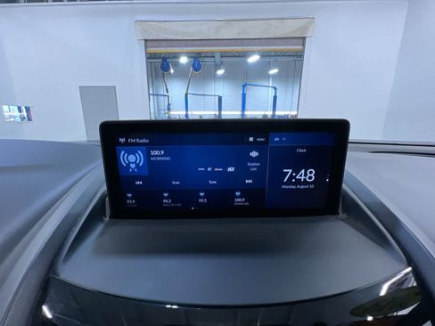 Used 2019 Acura RDX w/ Advance Package AWD/4WD image 26