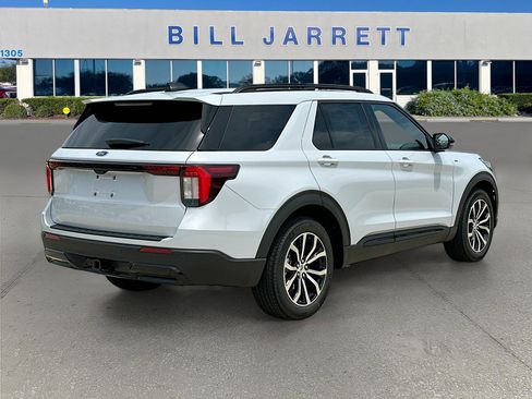 New 2026 Ford Explorer ST-Line RWD image 4