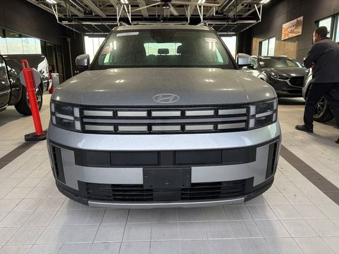 Used 2026 Hyundai Santa Fe SEL FWD image 2