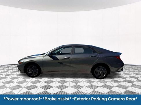 New 2026 Hyundai Elantra SEL Sport image 4