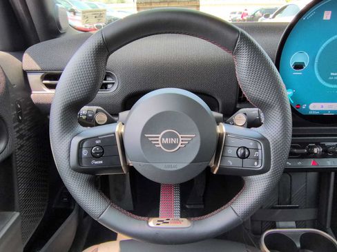 Certified 2025 MINI Cooper S FWD image 25