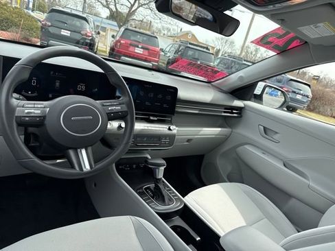 Certified 2025 Hyundai Kona SEL image 23
