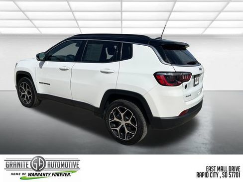 Used 2024 Jeep Compass Limited AWD/4WD image 4