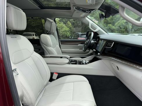 Used 2022 Jeep Grand Wagoneer Series I image 15