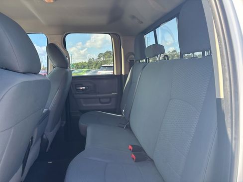 Used 2018 RAM 1500 Classic SLT AWD/4WD image 9