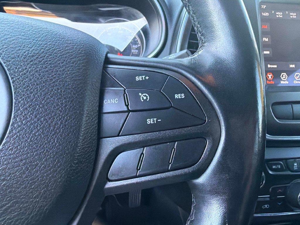 Used 2020 Jeep Cherokee Trailhawk w/ Cold Weather Group AWD/4WD image 28