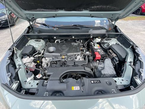 Used 2021 Toyota RAV4 XLE w/ Convenience Package FWD image 30