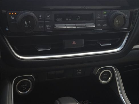 Certified 2024 Toyota Grand Highlander XLE image 22