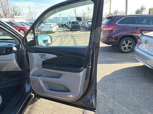 Used 2017 Honda Pilot Elite image 13