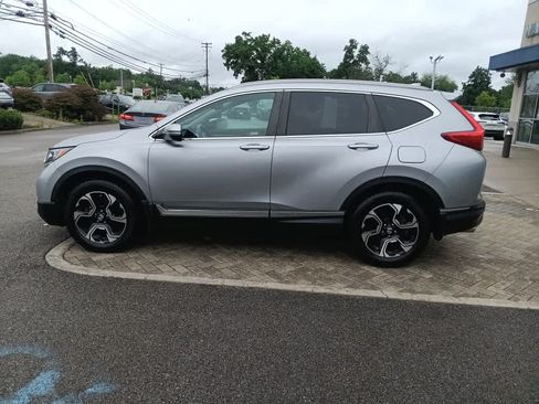 Used 2019 Honda CR-V Touring image 4