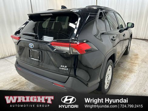 Used 2021 Toyota RAV4 XLE image 6