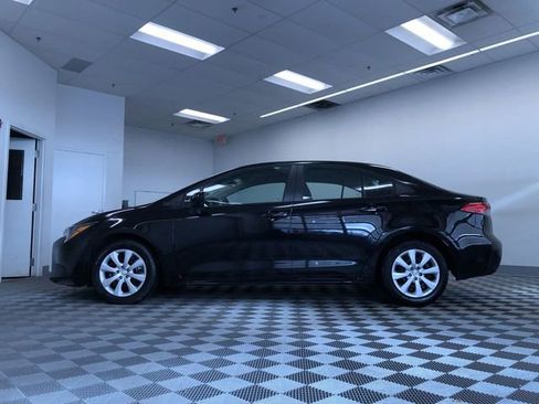 Used 2025 Toyota Corolla LE image 11