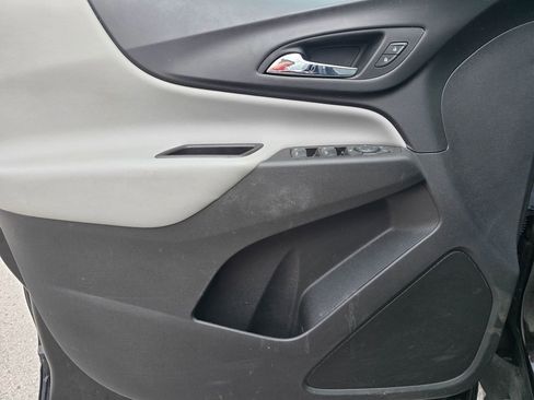 Used 2022 Chevrolet Equinox LS AWD/4WD image 8