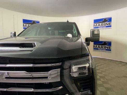 Certified 2026 Chevrolet Silverado 2500 LTZ w/ LTZ Premium Package AWD/4WD image 5