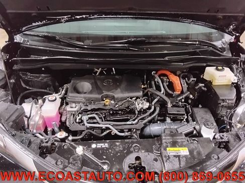 Used 2024 Toyota Sienna Limited image 9