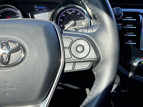Used 2020 Toyota Camry SE image 26