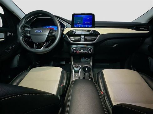 Certified 2022 Ford Escape Titanium w/ Titanium Elite Package image 23