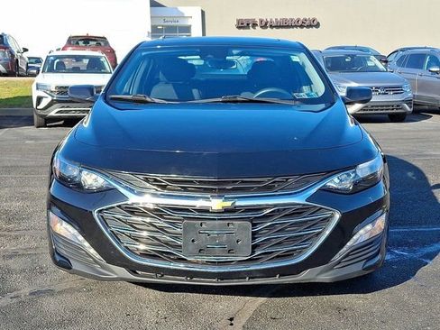 Used 2023 Chevrolet Malibu LT image 2