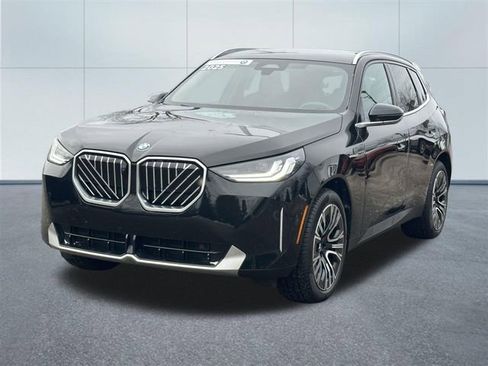 Certified 2025 BMW X3 xDrive30i w/ Premium Package image 9