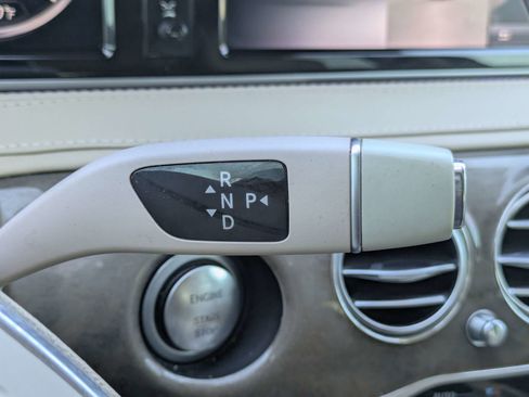 Used 2015 Mercedes-Benz S 550 Sedan image 27
