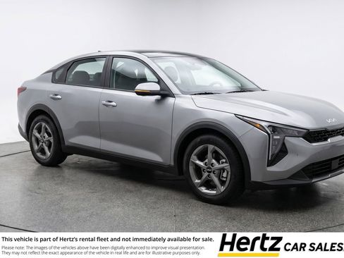Used 2025 Kia K4 FWD image 1