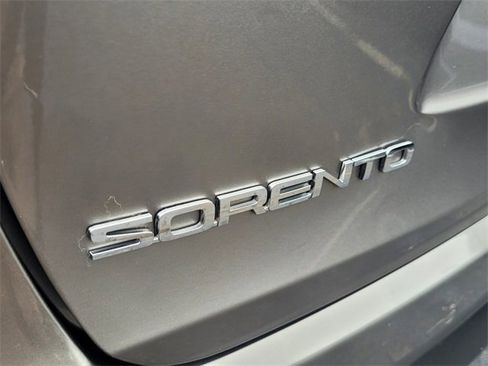Used 2016 Kia Sorento LX w/ LX Convenience Package image 7