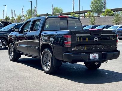 New 2025 Nissan Frontier SV w/ SV Convenience Package