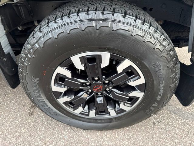 Certified 2024 Nissan Frontier PRO-4X w/ Technology Package AWD/4WD image 38