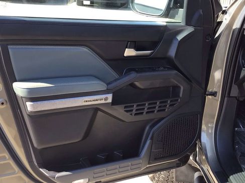 Used 2024 Toyota Tacoma Trailhunter image 17