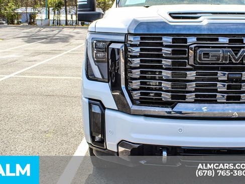 Used 2024 GMC Sierra 3500 Denali Ultimate image 11