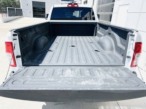 Used 2024 RAM 2500 Tradesman w/ Chrome Appearance Group image 22