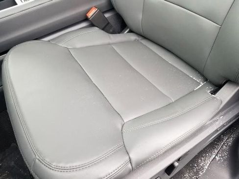 New 2026 Ford Expedition Active image 19