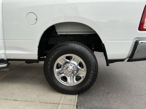 Used 2022 RAM 2500 Big Horn image 23