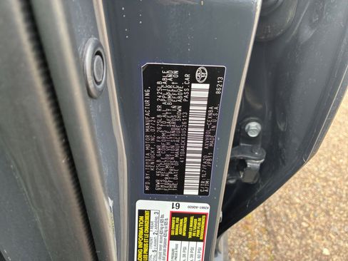 Used 2025 Toyota Camry LE image 28