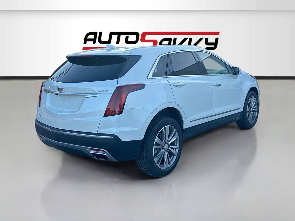 Used 2024 Cadillac XT5 Premium Luxury w/ LPO, Floor Liner Package AWD/4WD image 7
